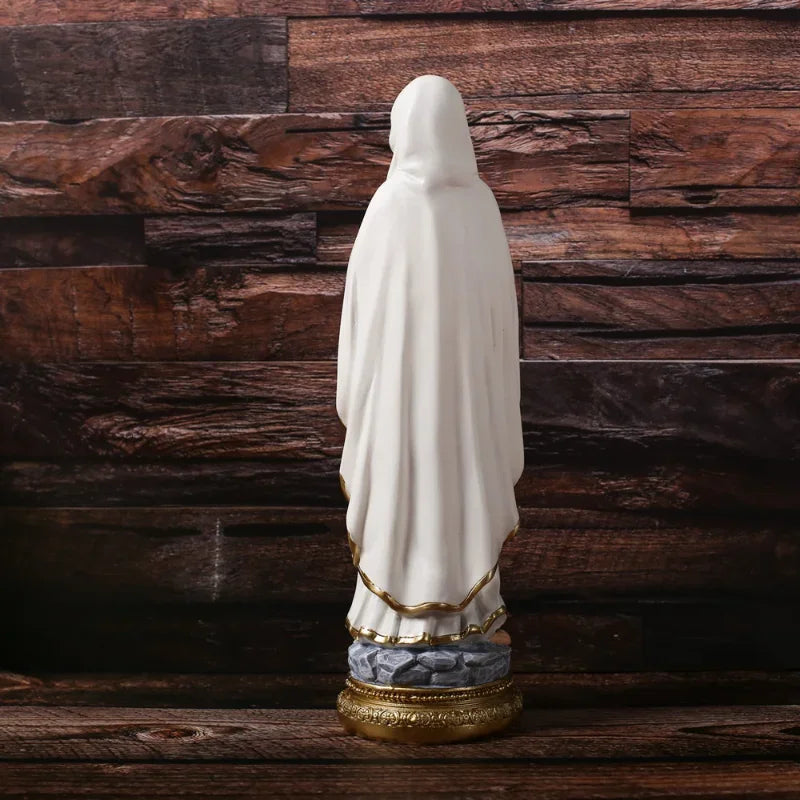 Imagem de Resina de Nossa Senhora de Lourdes - Símbolo de Fé e Proteção